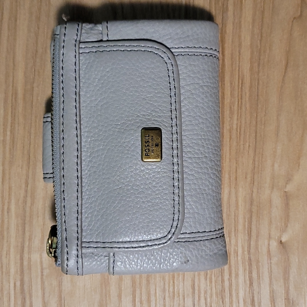 Fossil wallet